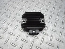 639168 Aprilia 2009 09-12 Sport City 125 Oem Rectifier Voltage Regulator Charge Control 639168 Aprilia 2009 09-12 Sport City 125 Oem Rectifier Voltage Regulator Charge Control