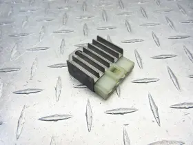 Ap8224296 Aprilia 2001 01-06 50 Scarabeo Regulator Rectifier Voltage Works Oem