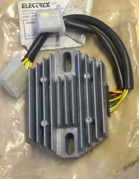 Ld1281109rv Electrex For Honda Cb750 Cb750sc Sc F K 1979 1980 - 1983 Rectifier Regulator 2 Plug Nos