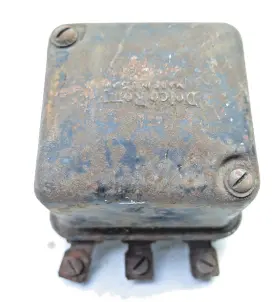 74510-47 Harley-davidson 1952 K Model Kh Oem Orginal 6 Volt Voltage Regulator