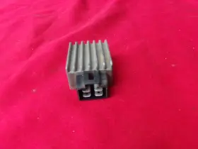 31600-gn2-003 Honda Elite 80 Ch80 Rectifier Regulator 1987 1988 Oem Nice #2