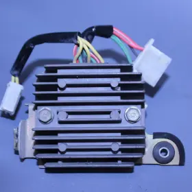 31700-124-003 Honda 1986 Interceptor 500 Vf500f Rectifier Voltage Regulator 31700-124-003 Honda 1986 Interceptor 500 Vf500f Rectifier Voltage Regulator