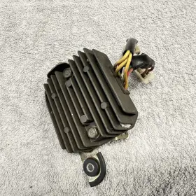 31700-124-004 Honda Vf500f Interceptor Rectifier Voltage Regulator 1984-1986
