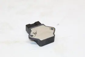Sh261-12 Honda 1995 Cb750 Nighthawk 750 Voltage Regulator Rectifier Oem #3 Sh261-12 Honda 1995 Cb750 Nighthawk 750 Voltage Regulator Rectifier Oem #3