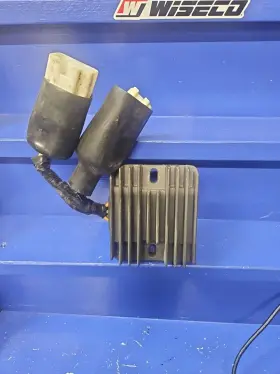 Sh678fd Honda Cbr 1000 Rr Rr-6 2004 - 2005 Voltage Regulator Rectifier