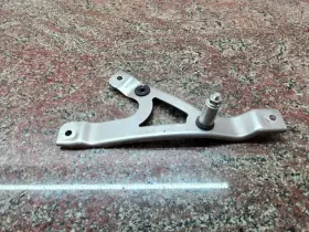 33971-47h00 Suzuki 2009-2016 Gsx-r1000 Voltage Regulator Holder Bracket Oem