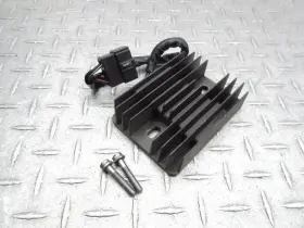 T1300890 Triumph 2014 09-15 Thruxton 900 Oem Voltage Regulator Rectifier Assembly T1300890 Triumph 2014 09-15 Thruxton 900 Oem Voltage Regulator Rectifier Assembly