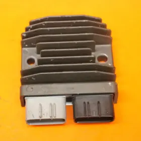 1d7-81960-10-00 Yamaha 18-24 Mt-07 Oem Rectifier Voltage Regulator