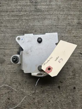 5vx-81960-00-00 Yamaha 5xv-81960-00-00 04-09 Fzs600 Fz6 Voltage Regulator Rectifier #2