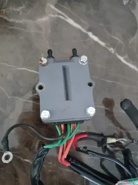 61a-81960-04-00 Yamaha 225 250 3.1l V6 Two Stroke Rectifier And Regulator Assembly